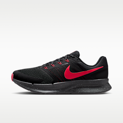Flywire cables and comfortable foam deliver durability and a soft, secure feel.