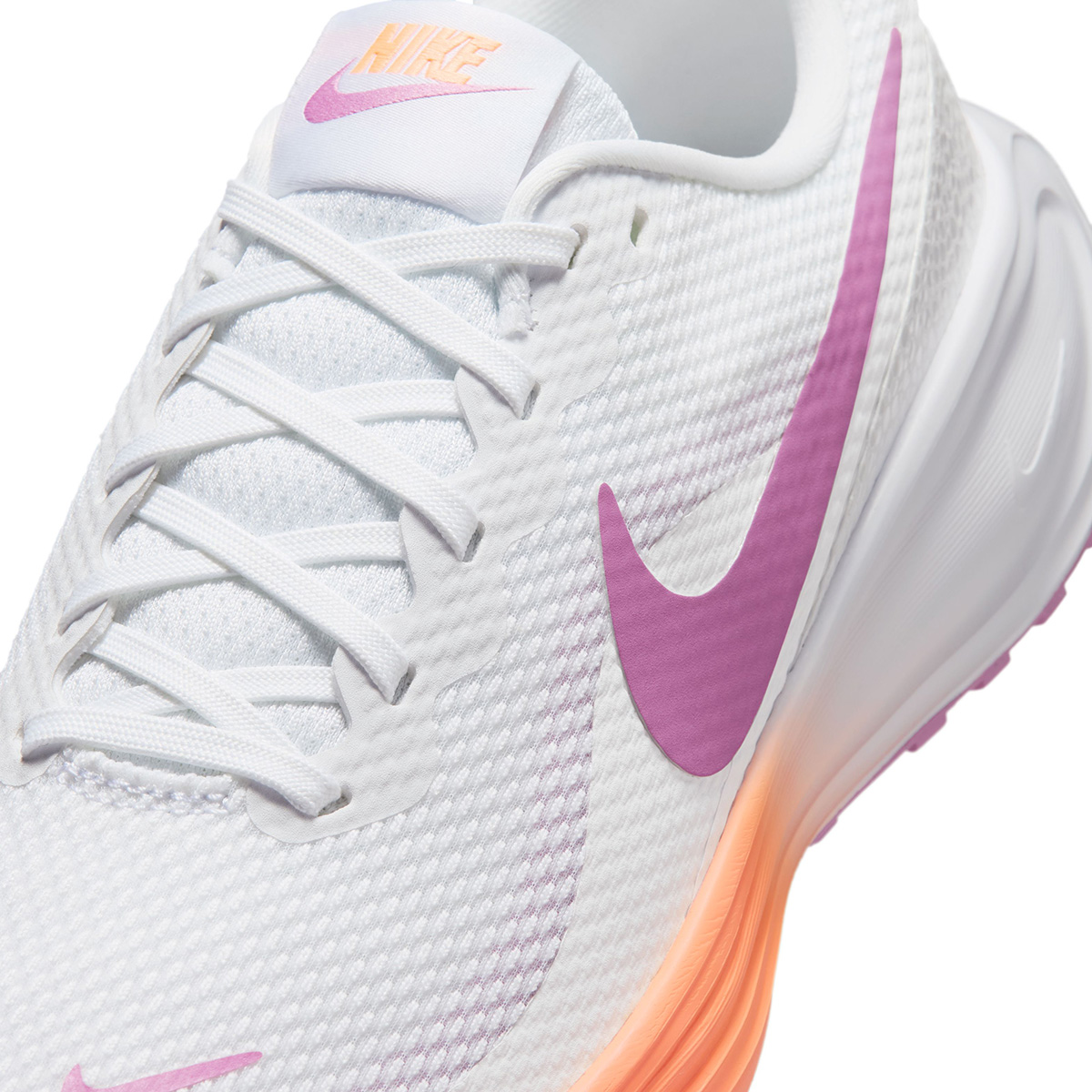 Nike Revolution 8 Kadın Beyaz Koşu Ayakkabısı HJ8485