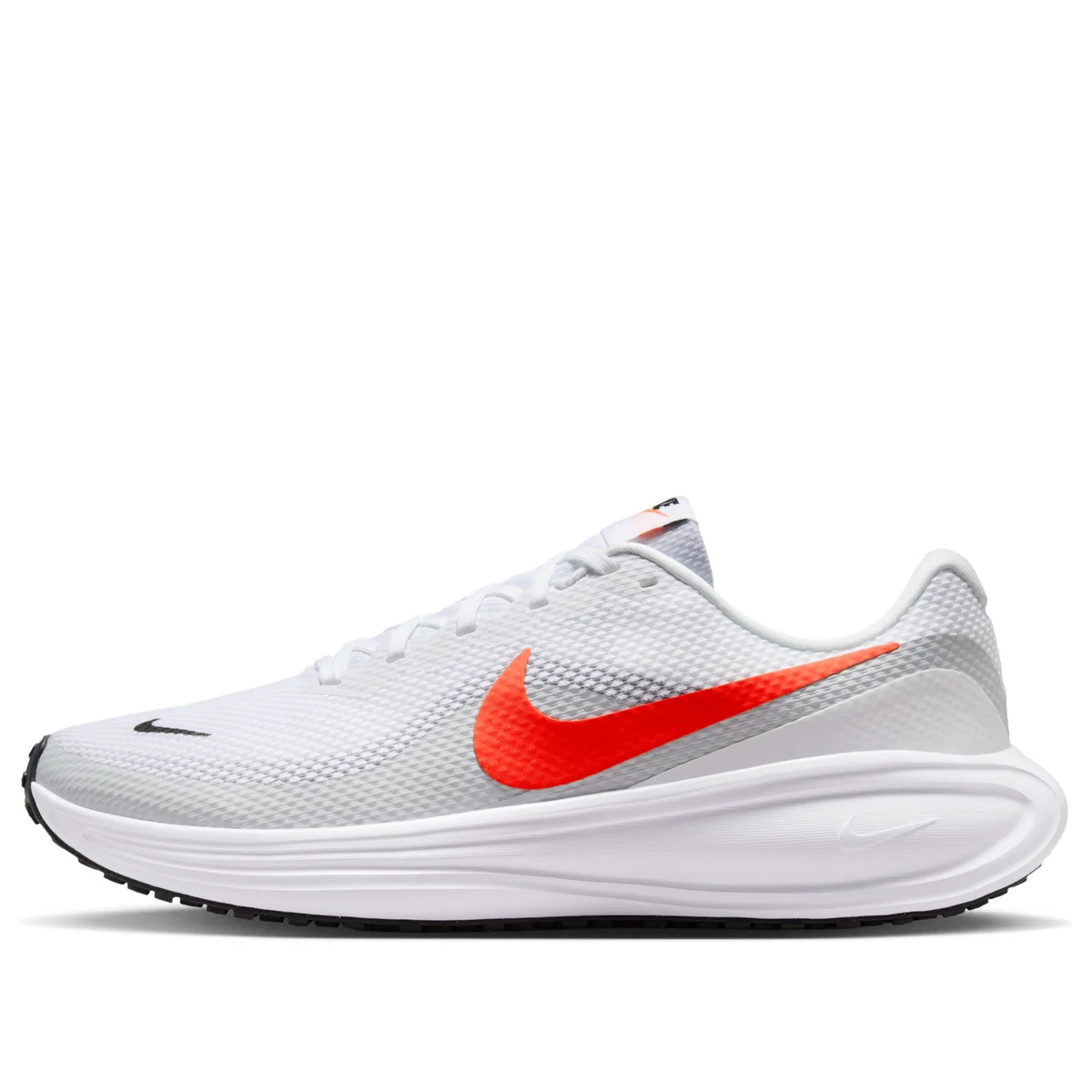 NIKE REVOLUTION 8